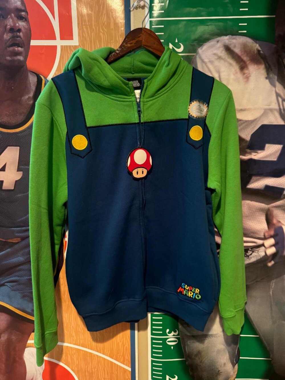 Nintendo Super Mario Luigi Hoodie Full Zip Jacket Men’s M Cosplay Gamer Green